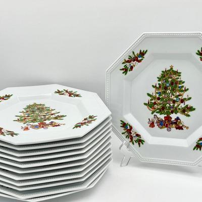 (12) Fairfield “Peace on Earth” Christmas Tree Dinner Plates