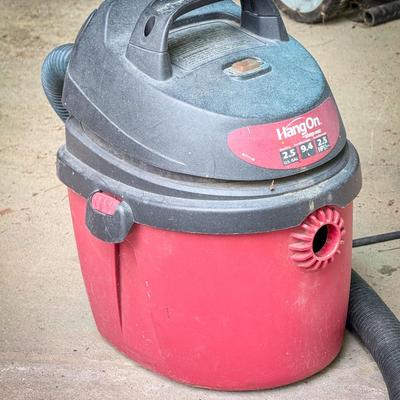 Hang On Shop Vac 2.5 Gal 2.5HP Vacuum