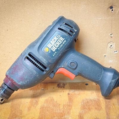 Black & Decker DR200 Power Drill