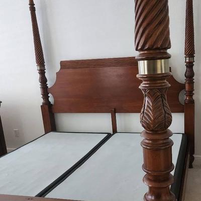  4 POST Wooden King Bed