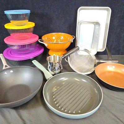 Pans (3) & Bakeware (11)