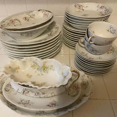 Limoges Bretagne Floral Porcelain Dinnerware Set