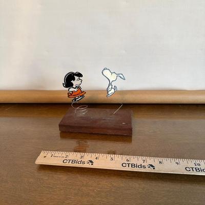 Vintage Peanuts Snoopy & Lucy Wire Spring Figurine on Wood Base