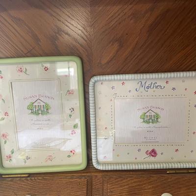 Two Susan Branch Decorative Picture Frames