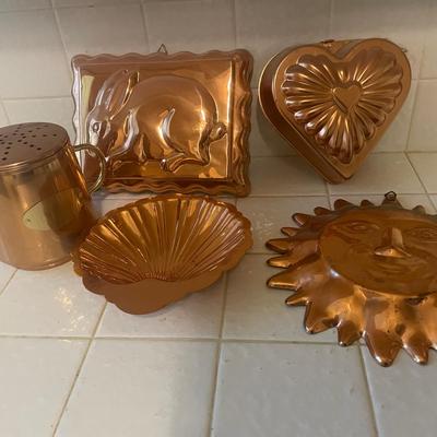Vintage Copper Kitchen Mold Set – Decorative Wall Hanging & Bakeware Collection