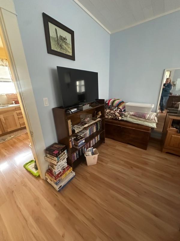 Sale Photo Thumbnail #21