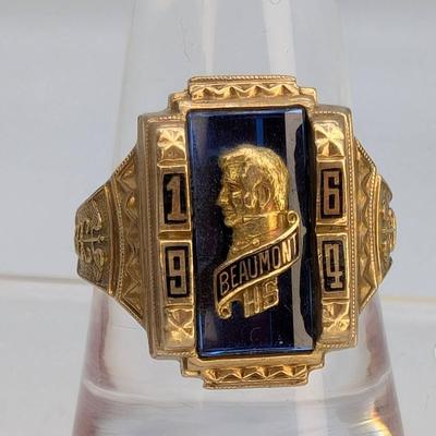 10K Gold Class Ring