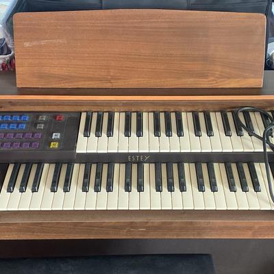 Estey Freedom II Double Keyboard Organ (Works)