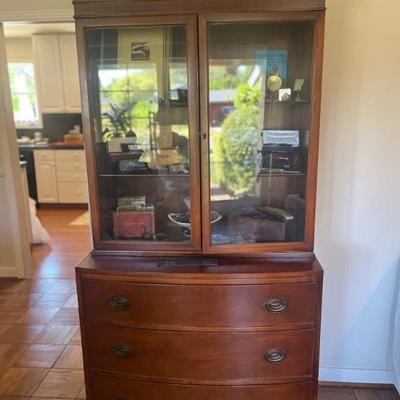 VIINTAGE CHINA CABINET