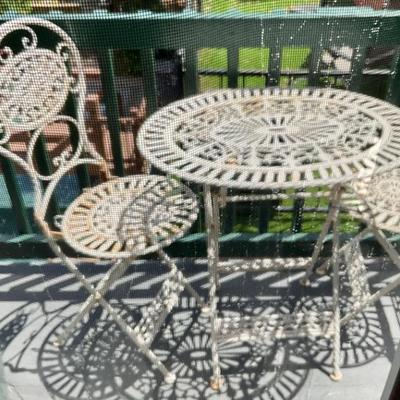 Iron table and chair set