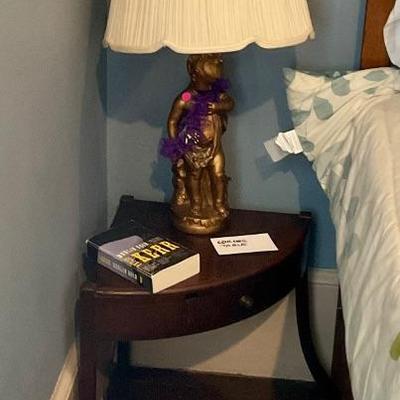 Cute corner table