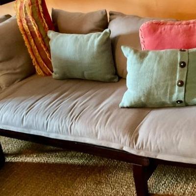 Fainting couch