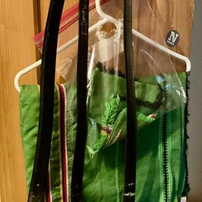Table cloth belts