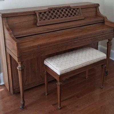 Kimball Console Upright Oak Piano With Bench