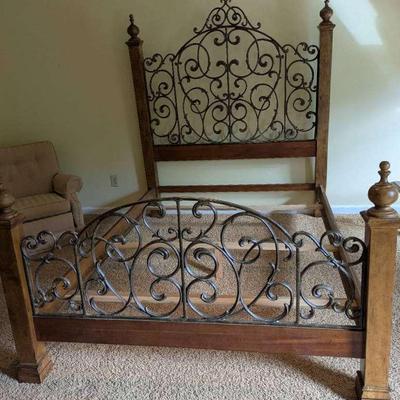 Queen Bedframe w/Wood & Metal Headboard/Footboard & Linens