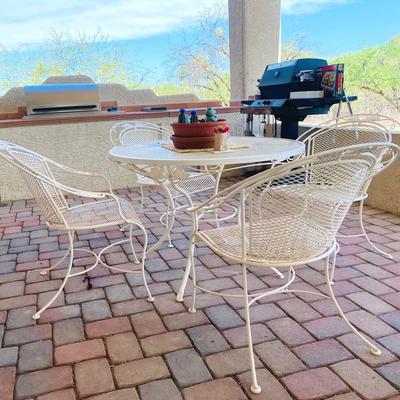  Vintage Wrought Iron Patio Set 