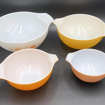 Pyrex "Town & Country" Cinderella Mixing Bowls