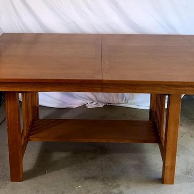Bassett Dinning Room Table + Four Chairs