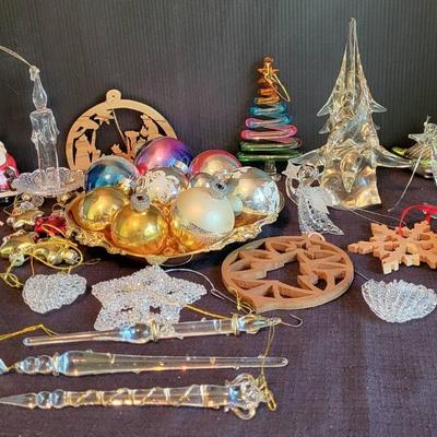 Vintage Ornaments + (D)