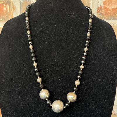 Silver Ball Beaded Necklace 