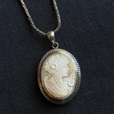 Sterling Silver Large Cameo Necklace 