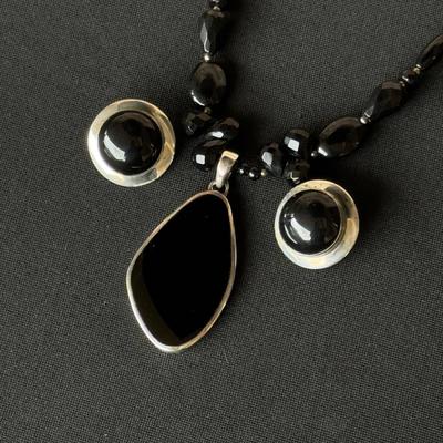 Black and Silver Set