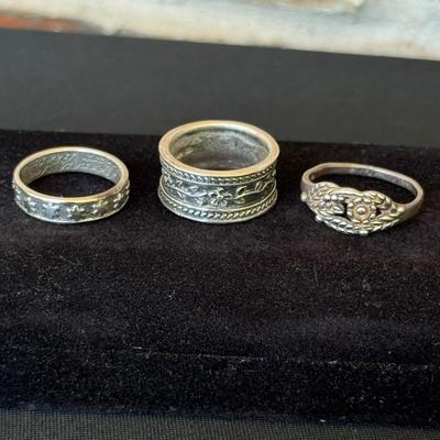 Lovely Silver Ring Trio