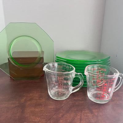 Octagon Uranium Glass Green Plates (12), 2 Vintage Pyrex Glass Measuring Cups 