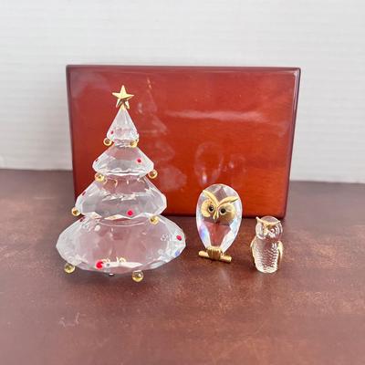 Swarovski Christmas Tree w/ Ornaments & Star, (2) Mini Owls 