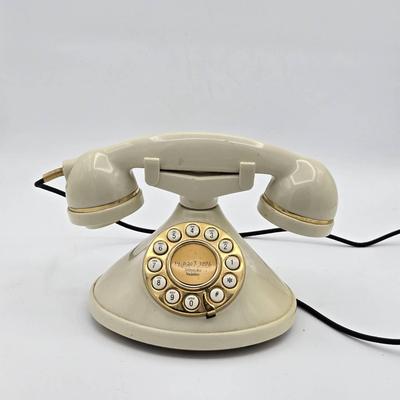 Vintage Style Telephone