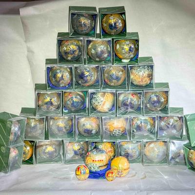 (31) Asian Painted Nesting Balls