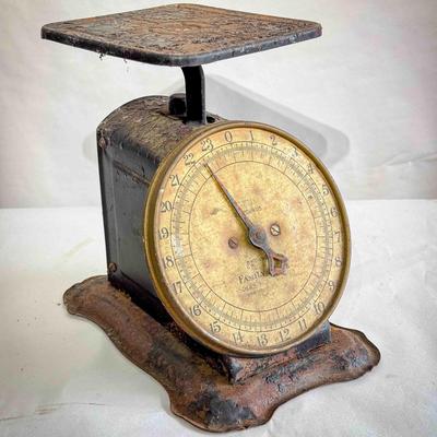 Antique Columbia 24 Pound Scale