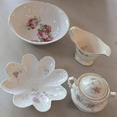 Vintage Glass Floral Lot