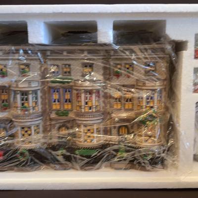 Dept. 56-Heritage Village-Dickens’ Village Series “Mulberrie Court”