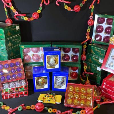 Christmas Galore ! Large Lot Of Colorful Globes & Garland