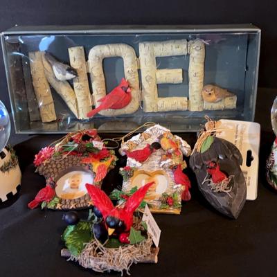 Cardinals Snow Globe (2) Cardinal & Birds Noel Decoration, & Christmas Ornaments