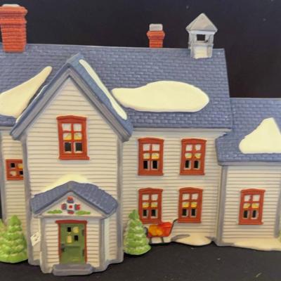 Dept 56 New England Village Series, Jeremiah Brewster House, Pennsylvania Dutch Farmhouse, Boarding 