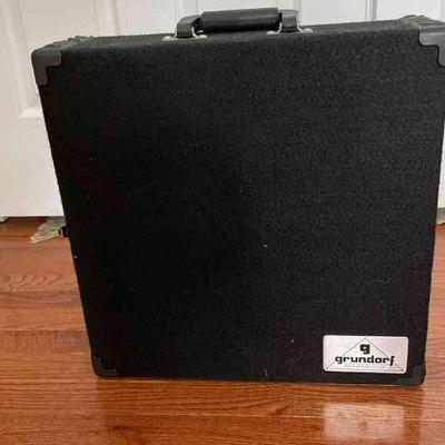 Portable guitar station