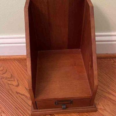 Desk organizer