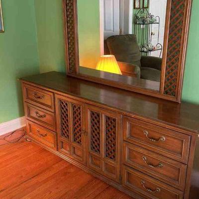 Dresser