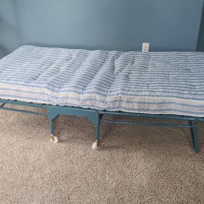 Roll Away Bed
