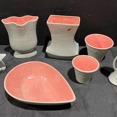 Red Wing Mid-20th Century Pink/Gray Feather Shaped Bowl, Vases And Planters