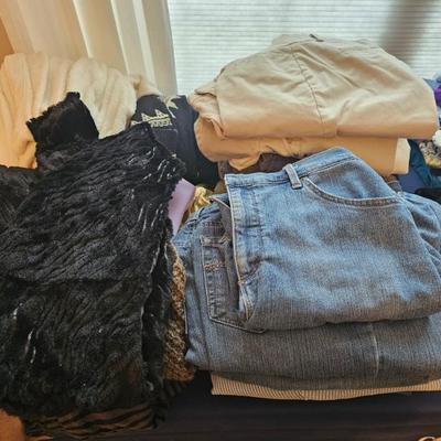 Sale Photo Thumbnail #343