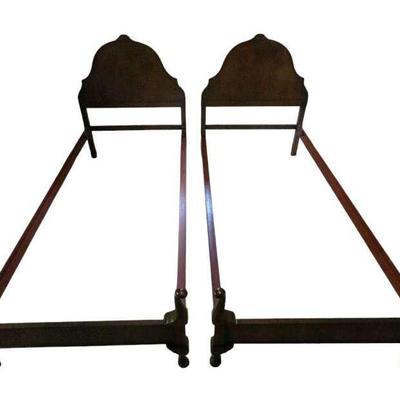 Queen Anne Style Twin Beds 