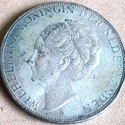 1933 Netherlands 2 1/2 Gulden
