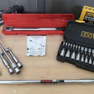 Torque Wrench and Socket Set