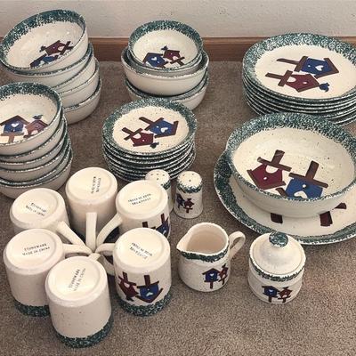Gibson Stoneware Dining Set 