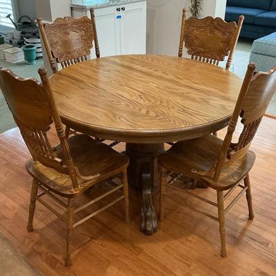 Oak Pedestal Table w/ 6 Carved Chairs