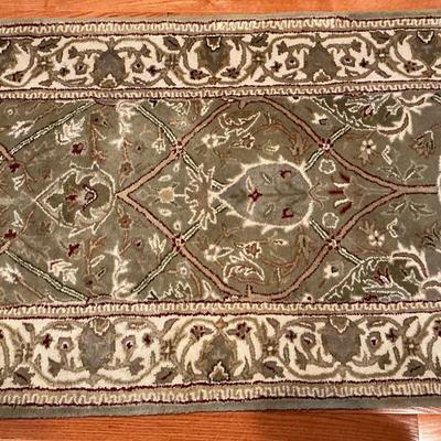 Safavieh Persian Legend Collection Wool Rug 3' x 5'