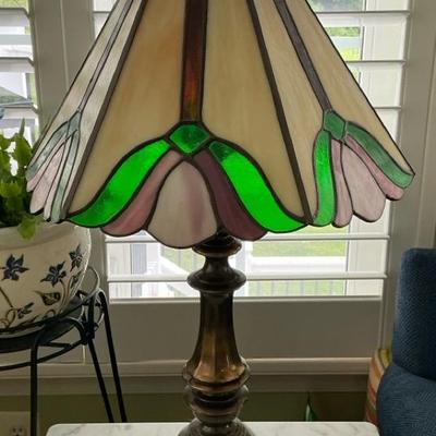 Tiffany-Style Floral Stained Glass Table Lamp